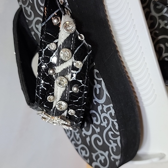 Casual Comfort Wedge Flip-flops - Picture 6 of 10